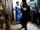 indian girls dancing